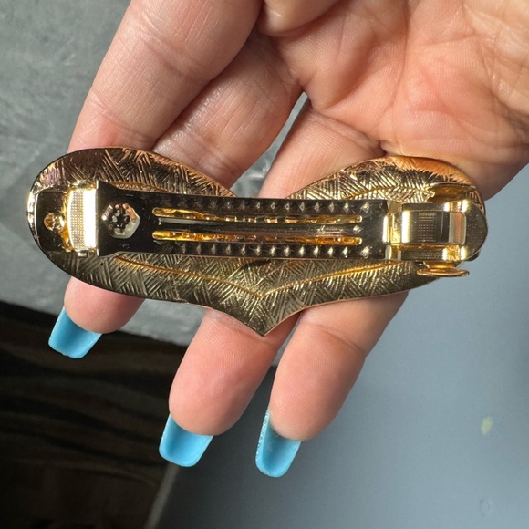 Handmade Rhinestone Heart Barrette – Pink Glitter Hair Clip – Sparkly Accessory - Picture 5 of 9